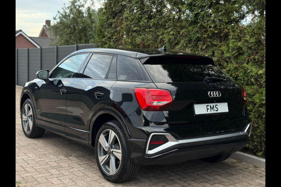 Audi Q2 35 TFSI S-Line CarPlay Camera