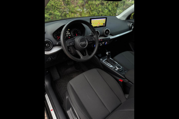 Audi Q2 35 TFSI S-Line CarPlay Camera