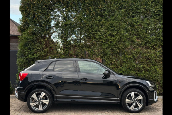Audi Q2 35 TFSI S-Line CarPlay Camera