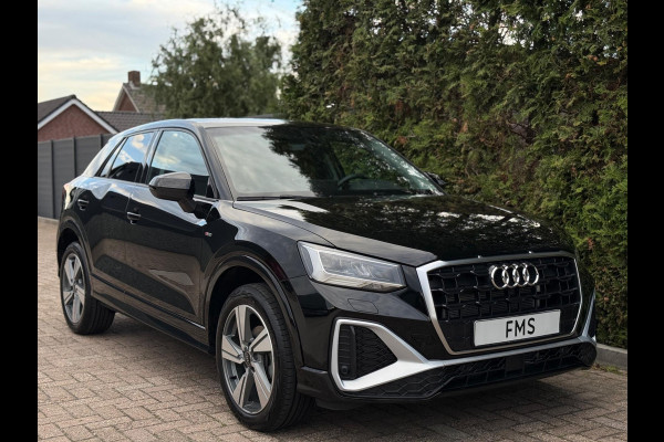 Audi Q2 35 TFSI S-Line CarPlay Camera