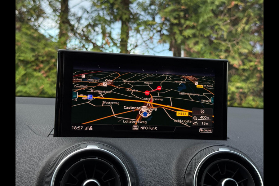 Audi Q2 35 TFSI S-Line CarPlay Camera