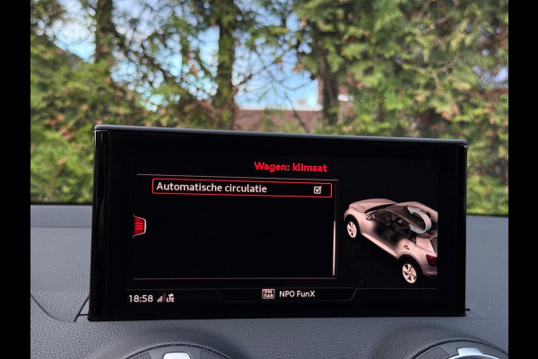 Audi Q2 35 TFSI S-Line CarPlay Camera