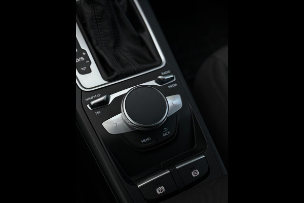 Audi Q2 35 TFSI S-Line CarPlay Camera