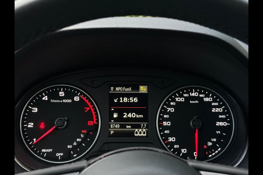 Audi Q2 35 TFSI S-Line CarPlay Camera
