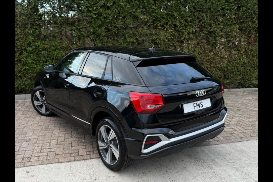 Audi Q2 35 TFSI S-Line CarPlay Camera