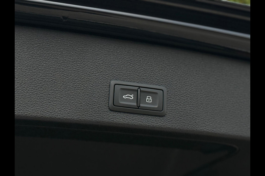 Audi Q2 35 TFSI S-Line CarPlay Camera