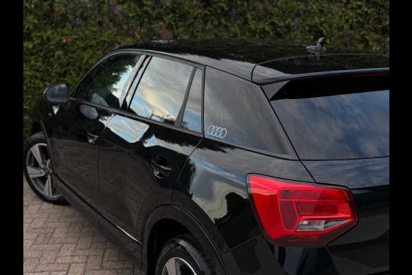 Audi Q2 35 TFSI S-Line CarPlay Camera