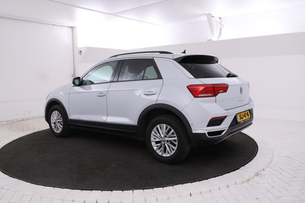Volkswagen T-Roc 1.5 TSI Sport Automaat, Apple carplay, Panorama Volkswagen T-Roc 1.5 TSI Sport Automaat, Apple carplay, Panorama