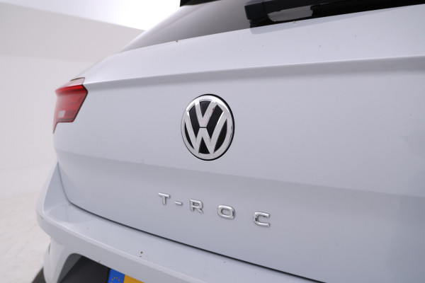 Volkswagen T-Roc 1.5 TSI Sport Automaat, Apple carplay, Panorama Volkswagen T-Roc 1.5 TSI Sport Automaat, Apple carplay, Panorama