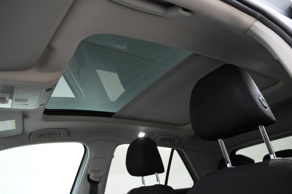 Volkswagen T-Roc 1.5 TSI Sport Automaat, Apple carplay, Panorama Volkswagen T-Roc 1.5 TSI Sport Automaat, Apple carplay, Panorama