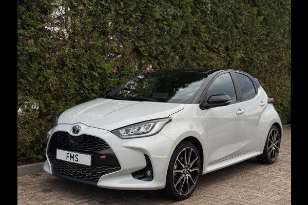 Toyota Yaris 1.5 Hybrid GR Sport CarPlay Camera