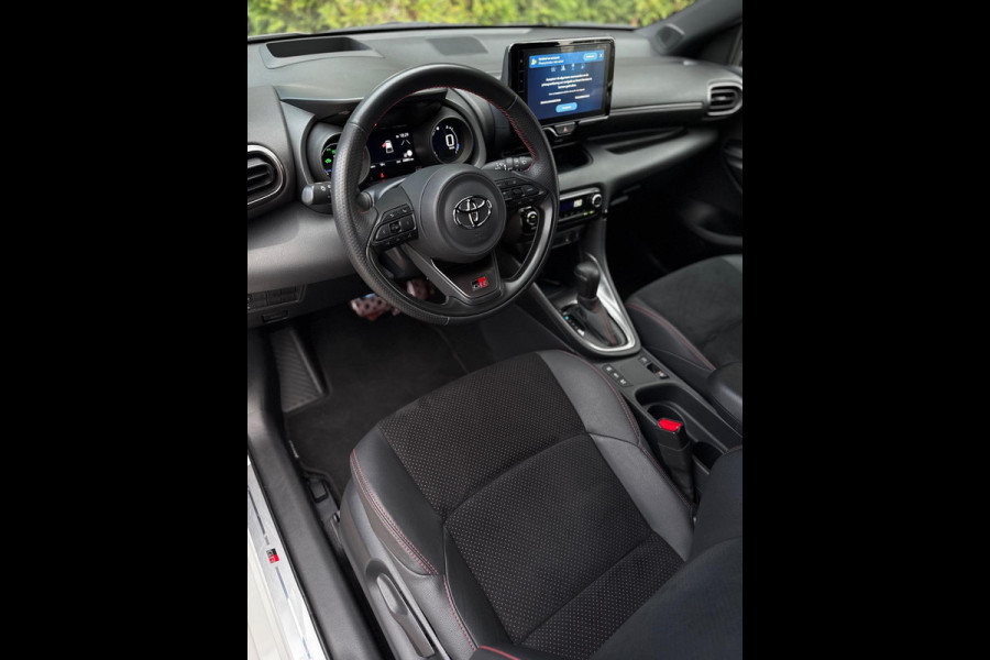 Toyota Yaris 1.5 Hybrid GR Sport CarPlay Camera
