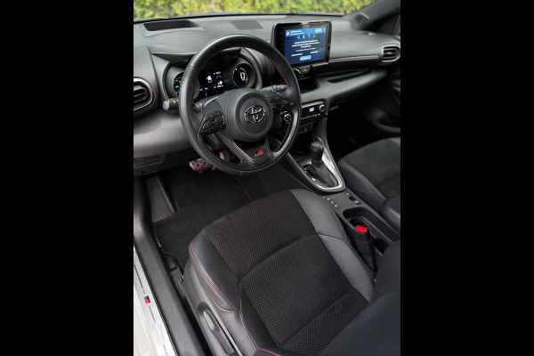 Toyota Yaris 1.5 Hybrid GR Sport CarPlay Camera
