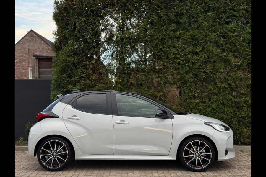 Toyota Yaris 1.5 Hybrid GR Sport CarPlay Camera