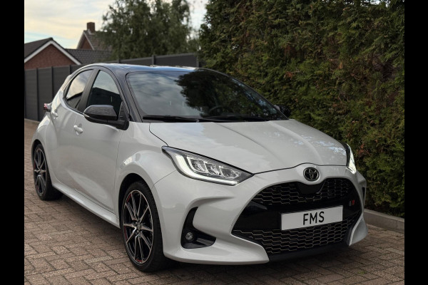 Toyota Yaris 1.5 Hybrid GR Sport CarPlay Camera