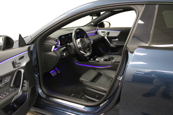 Mercedes-Benz CLA-Klasse 200 Premium Plus AMG Edition Pano|Sfeer|multibeam