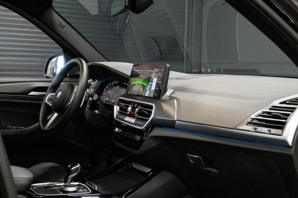 BMW X3 xDrive30e *M-Sport / Panorama / Harman Kardon / Keyless / HUD / Surround-View / Laserverlichting*