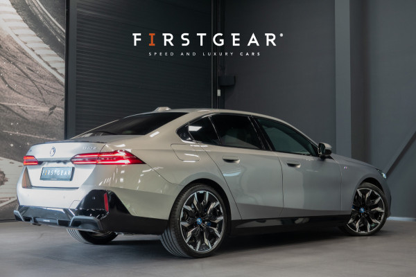 BMW 5 Serie 550e xDrive *M-Sport Pro / Bowers & Wilkins / HUD / Memory / Stoelventilatie*