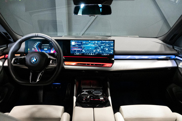 BMW 5 Serie 550e xDrive *M-Sport Pro / Bowers & Wilkins / HUD / Memory / Stoelventilatie*