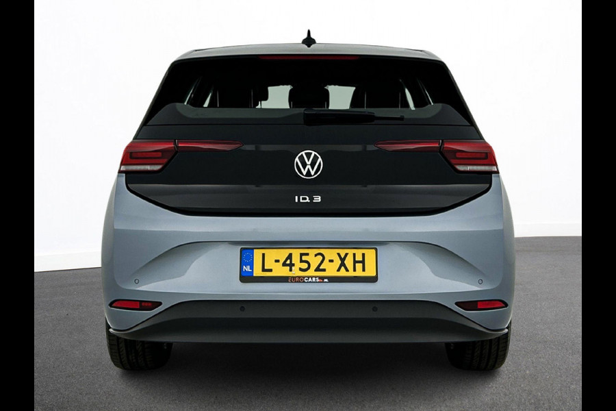 Volkswagen ID.3 Life 58 kWh Navigatie Apple Carplay/Android Auto Adaptive Cruise Control Parkeersensoren Stoel- en stuurverwarming Lichtmetalen velgen Climate Control