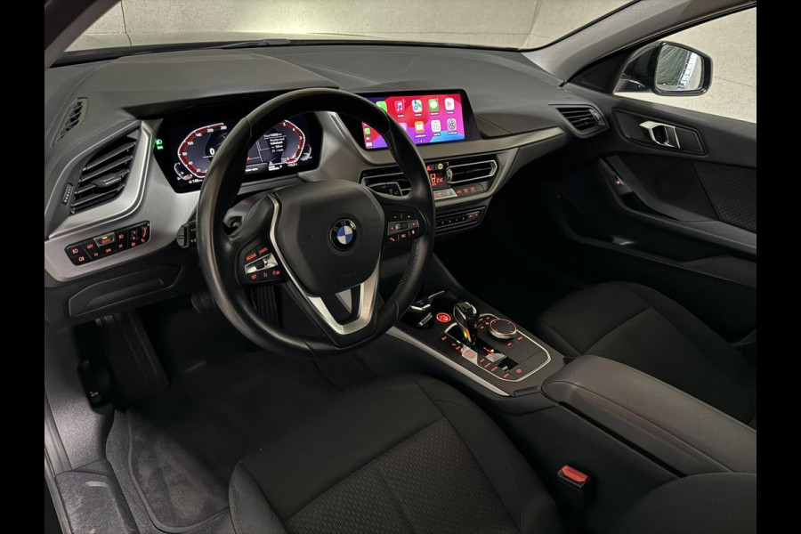 BMW 1-serie 118i Sport Black Edition Navi Cruise CarPlay NAP