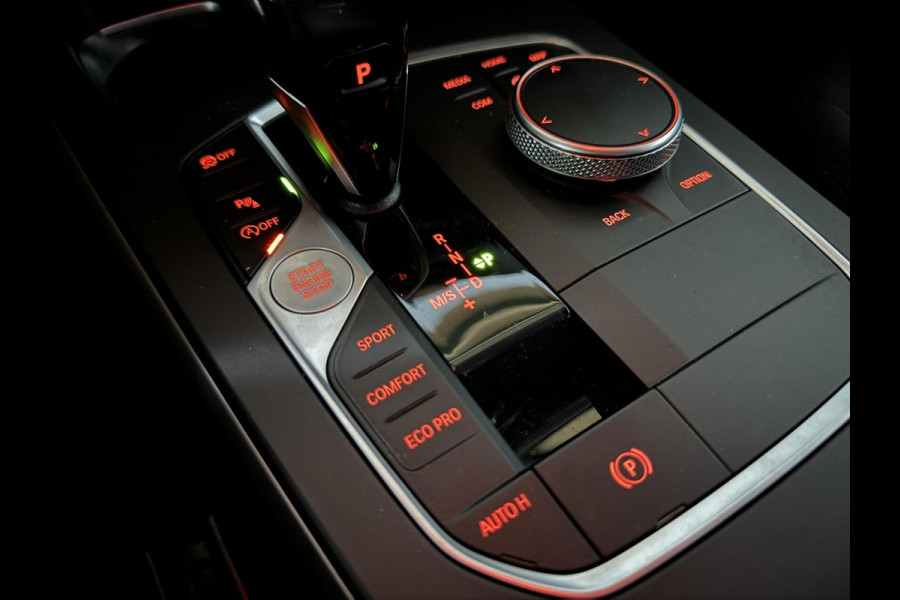 BMW 1-serie 118i Sport Black Edition Navi Cruise CarPlay NAP