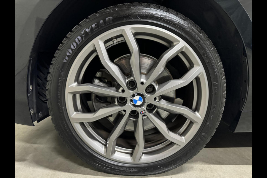 BMW 1-serie 118i Sport Black Edition Navi Cruise CarPlay NAP
