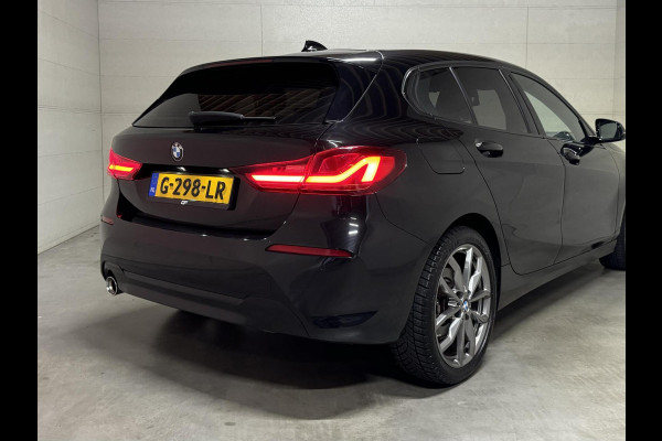 BMW 1-serie 118i Sport Black Edition Navi Cruise CarPlay NAP