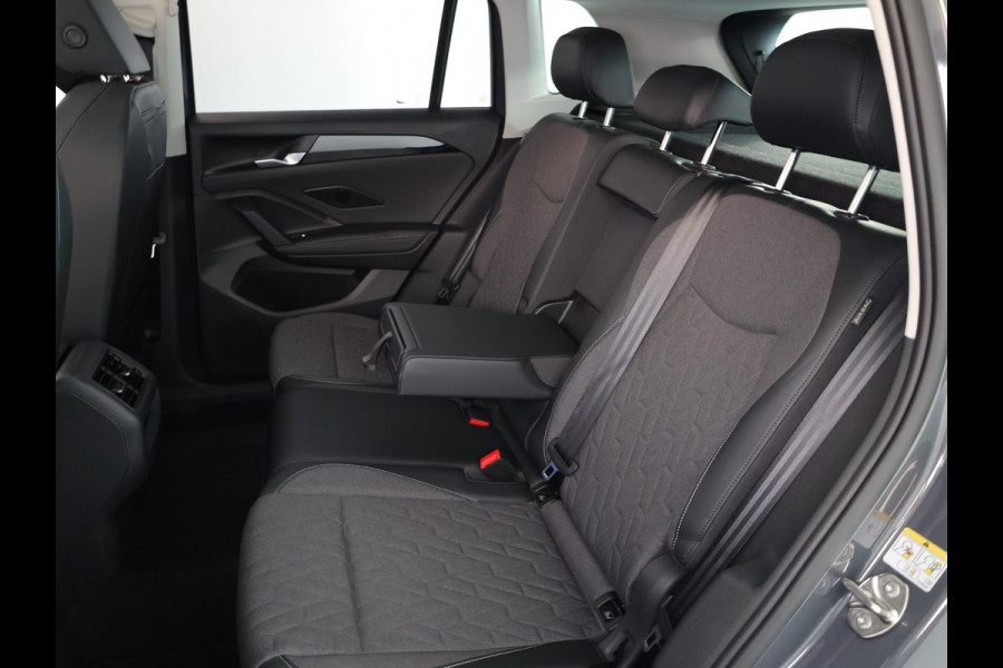 Volkswagen Tiguan 1.5 eTSI Life Edition 150 PK DSG | Verlengde garantie | Panorama dak | Trekhaak uitklapbaar | 20 "LM velgen |