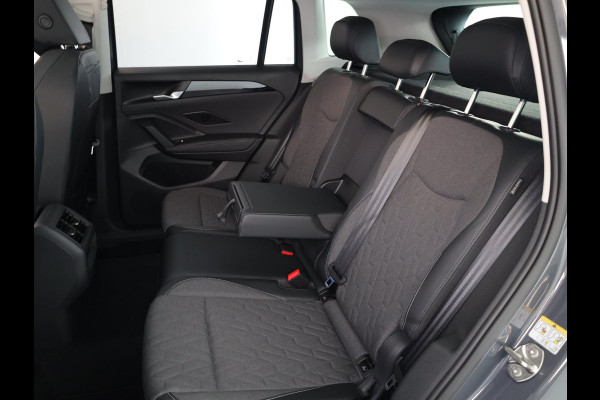 Volkswagen Tiguan 1.5 eTSI Life Edition 150 PK DSG | Verlengde garantie | Panorama dak | Trekhaak uitklapbaar | 20 "LM velgen |