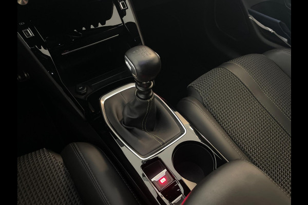 Peugeot 208 1.2 PureTech GT Pack AIRCO NAVI CRUISE BLUETOOTH LED VELGEN PRIVACYGLAS ZEER NETTE AUTO