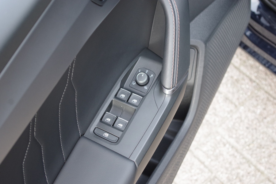 CUPRA Leon Sportstourer 1.4 e-Hybrid Business 204 PK PHEV, Winterpakket, Camera, Keyless