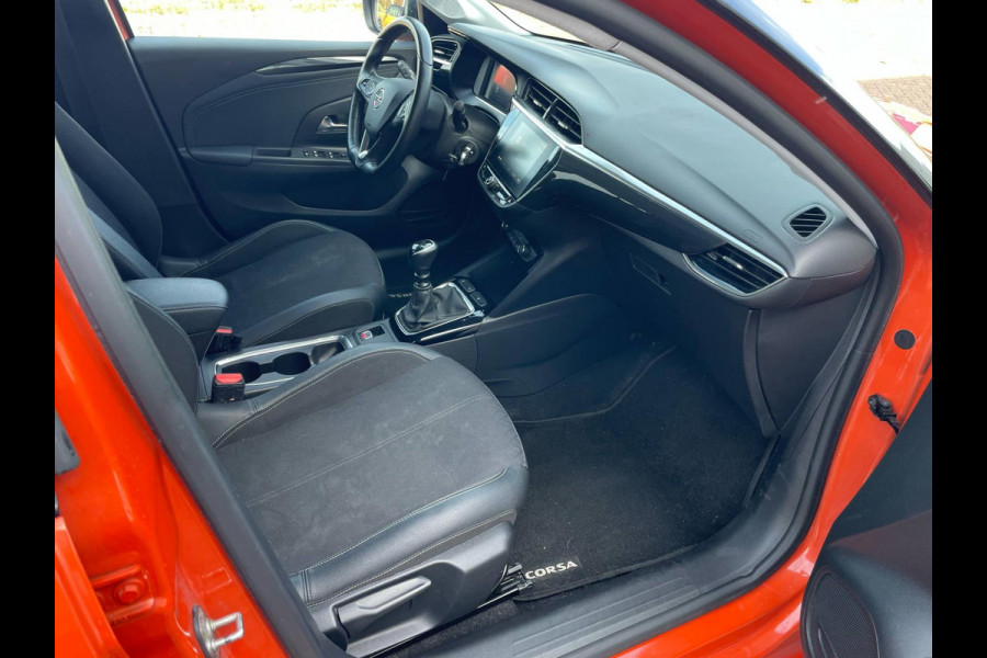 Opel Corsa 1.2 Elegance / CarPlay / 360 camera