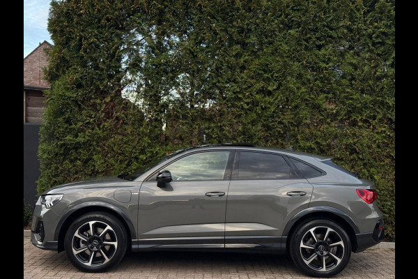 Audi Q3 Sportback 45 TFSI e 3x S-Line Panorama Camera