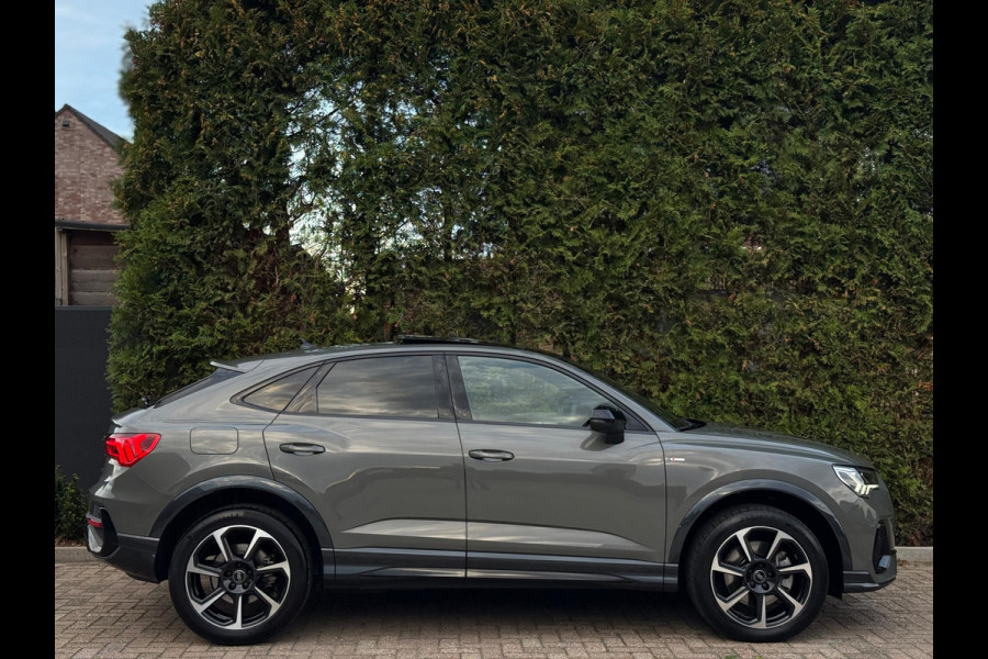 Audi Q3 Sportback 45 TFSI e 3x S-Line Panorama Camera