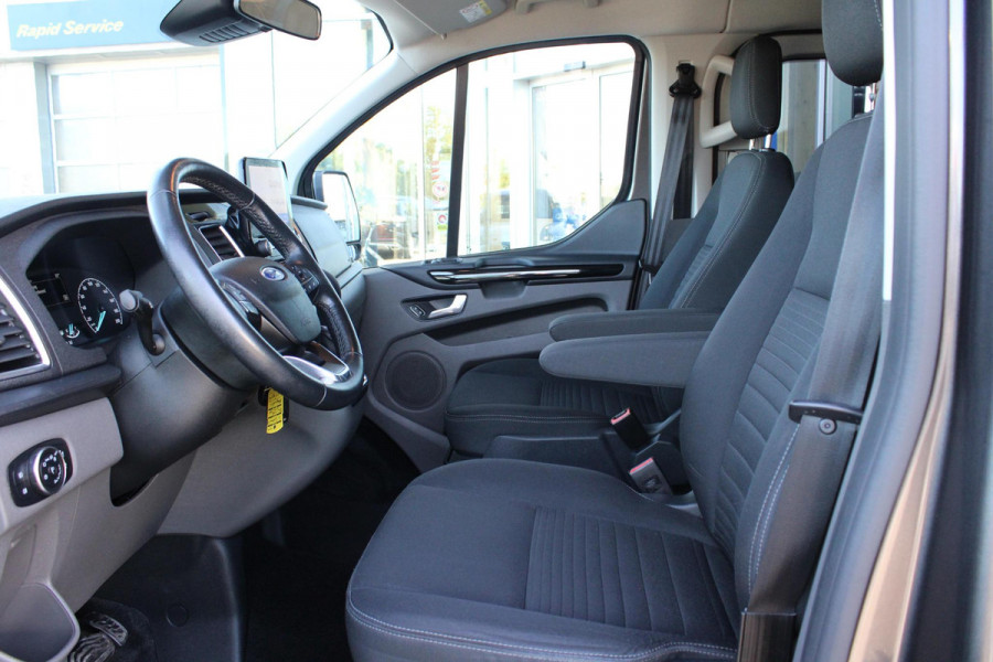 Ford Transit Custom 300 2.0 TDCI L2H1 Limited DC | Zeer Netjes! | Goed Onderhouden | Trekhaak | Dubbele Cabine | Cruise Control | Navigatie |