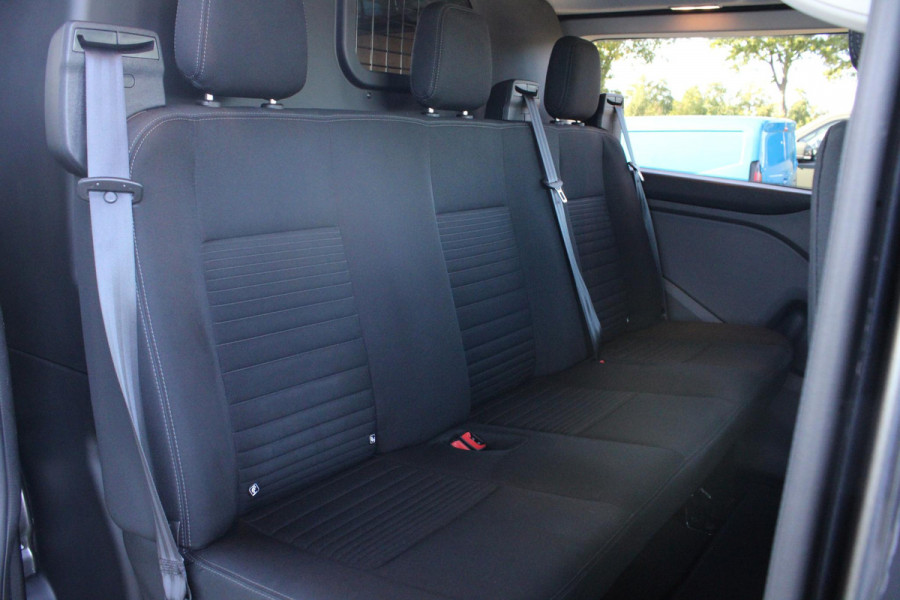 Ford Transit Custom 300 2.0 TDCI L2H1 Limited DC | Zeer Netjes! | Goed Onderhouden | Trekhaak | Dubbele Cabine | Cruise Control | Navigatie |