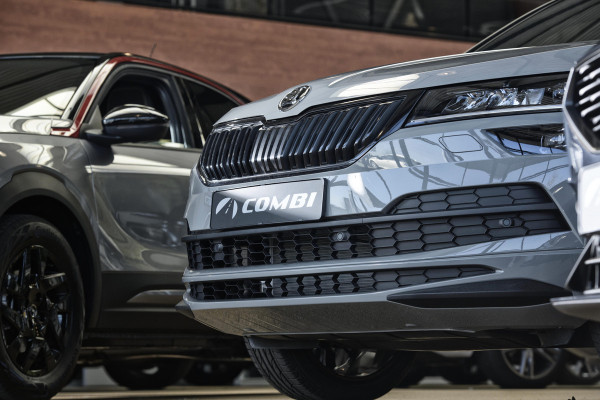 Škoda Karoq 1.0 TSI Business Edition > Camera/Navi/Comfort-pakket/keyless...
