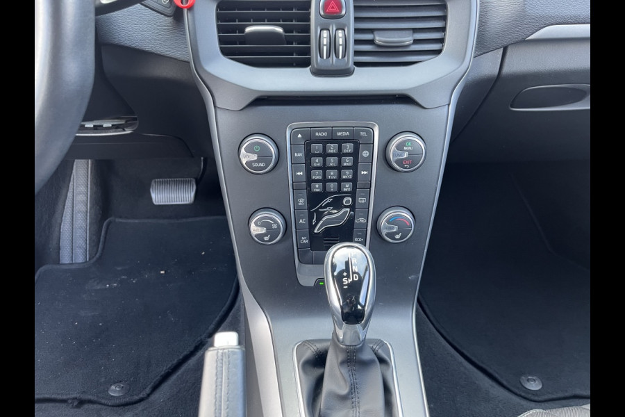 Volvo V40 1.5 T3 automaat, cruise, climate, pdc achter