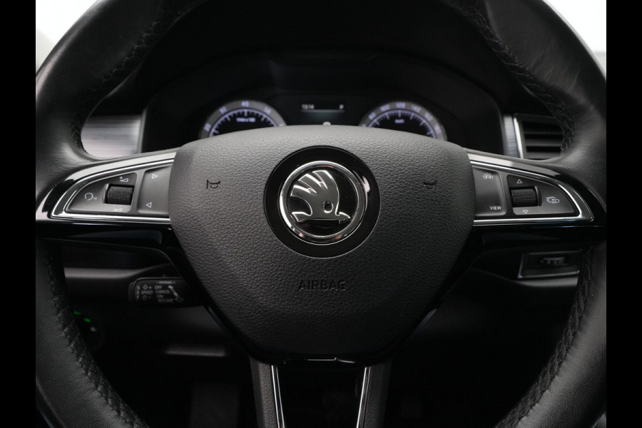 Škoda Kodiaq 1.5 TSI 150pk DSG Business Edition Canton Sound Navigatie Sideassist Stoelverwarming Carplay Acc Pdc 244