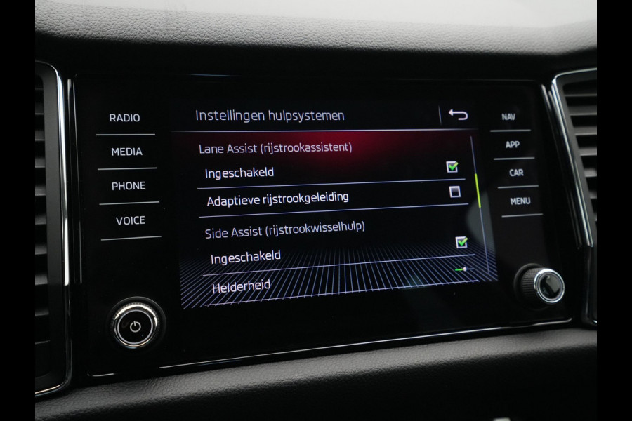 Škoda Kodiaq 1.5 TSI 150pk DSG Business Edition Canton Sound Navigatie Sideassist Stoelverwarming Carplay Acc Pdc 244