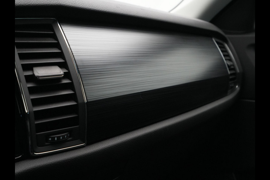 Škoda Kodiaq 1.5 TSI 150pk DSG Business Edition Canton Sound Navigatie Sideassist Stoelverwarming Carplay Acc Pdc 244