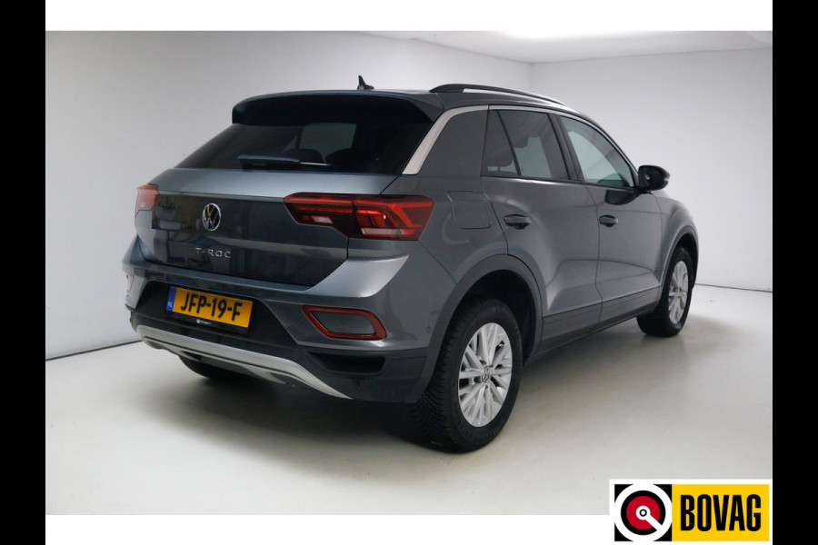 Volkswagen T-Roc 1.0 TSI 116 PK Business Edition | Stoelverw. | Apple Carplay / Android auto | PDC V+A | Automatisch inparkeren, Climate control, all season banden, extra getint glas achter