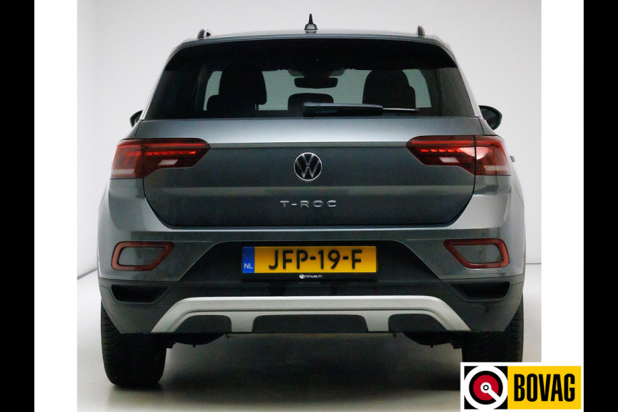 Volkswagen T-Roc 1.0 TSI 116 PK Business Edition | Stoelverw. | Apple Carplay / Android auto | PDC V+A | Automatisch inparkeren, Climate control, all season banden, extra getint glas achter