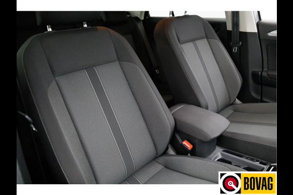 Volkswagen T-Roc 1.0 TSI 116 PK Business Edition | Stoelverw. | Apple Carplay / Android auto | PDC V+A | Automatisch inparkeren, Climate control, all season banden, extra getint glas achter