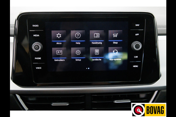 Volkswagen T-Roc 1.0 TSI 116 PK Business Edition | Stoelverw. | Apple Carplay / Android auto | PDC V+A | Automatisch inparkeren, Climate control, all season banden, extra getint glas achter