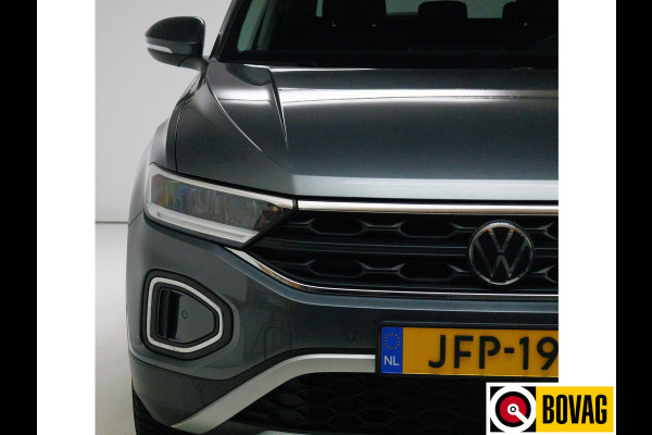 Volkswagen T-Roc 1.0 TSI 116 PK Business Edition | Stoelverw. | Apple Carplay / Android auto | PDC V+A | Automatisch inparkeren, Climate control, all season banden, extra getint glas achter
