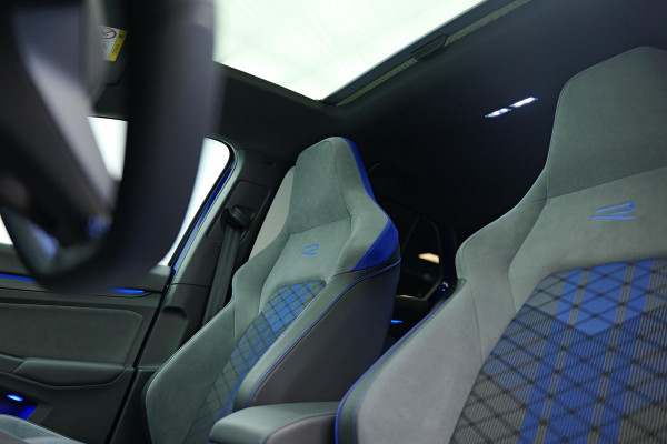 Volkswagen Golf 2.0 TSI R 4Motion |Pano|AKRA|H&K|HUD|VOLL!!