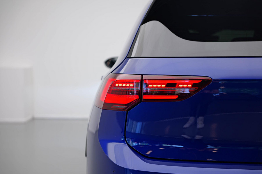 Volkswagen Golf 2.0 TSI R 4Motion |Pano|AKRA|H&K|HUD|VOLL!!