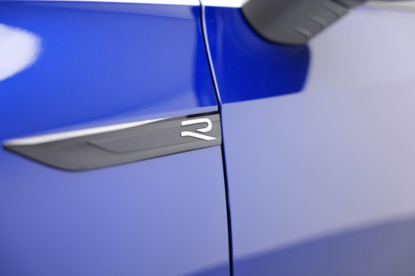 Volkswagen Golf 2.0 TSI R 4Motion |Pano|AKRA|H&K|HUD|VOLL!!